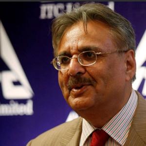 ITC's Deveshwar to quit in 2017, wants young gun to head company