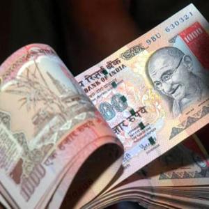 Maharashtra, Delhi pay 53% of India's income-tax