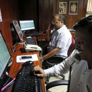 Sensex vaults 460 points as prospects of Fed rate hike wane
