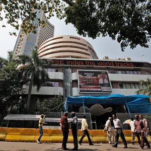 Sensex, Nifty end flat after fag-end selling