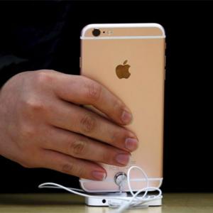 All eyes on India to push iPhone 7