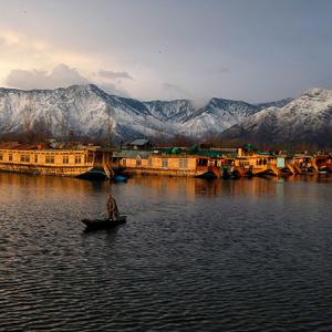 The return of Kashmir's tourists
