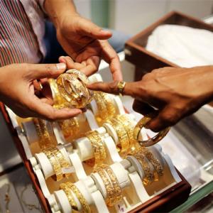 Budget 2017: Hike PAN limit to Rs 500,000, jewellery industry to FM