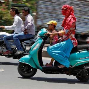 Scooters capture a third of two-wheeler market