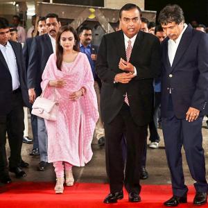 RIL issues bonus share after 8 years