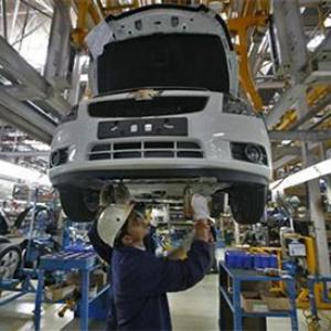 GM's India exit: Dealers fear 15,000 job losses