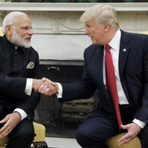 India, US vow to strengthen economic ties, resolve differences