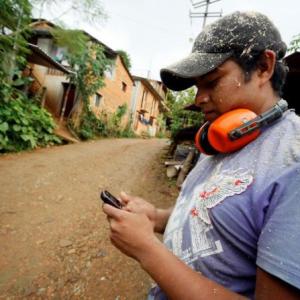 A 3-pronged battle to grab 244 mn telecom subscribers