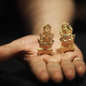 MCX to launch gold options on Oct 17
