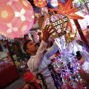 DeMo: Diwali sparkle missing for wholesale traders