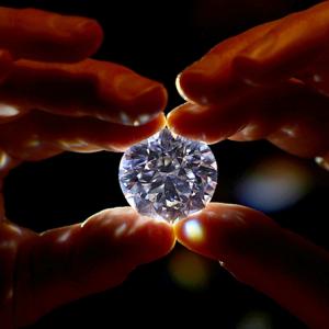 After 21 years, diamonds will be auctioned in Surat