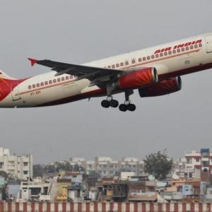 Govt to sell 76% stake in Air India