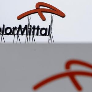 ArcelorMittal wins bid to buy out Essar Steel