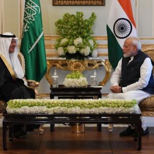 Modi woos Saudi companies to invest in energy sector