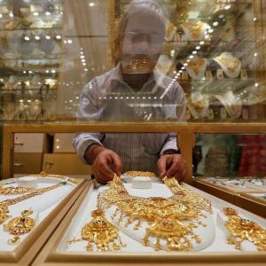 India's gold demand to hit 11-year low on high price