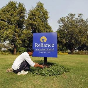 Reliance likely to report drop in Q1 profit