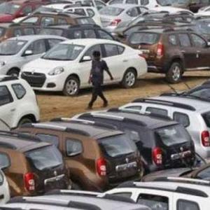 Passenger vehicle retail sales rise 10% in Sep: FADA