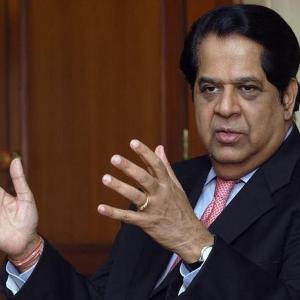 Time to be brave for the govt: Kamath