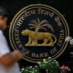Liquidity slips; RBI cash supply at over 1-mth high