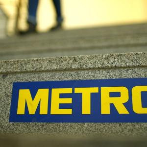 Reliance to buy Metro AG's India biz for Rs 2,850 cr