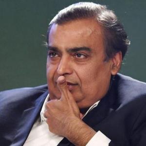 RIL lags as markets near new highs; investors fret