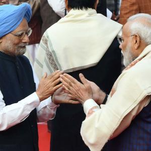 Manmohan vs Modi: India Is The Loser
