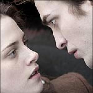 Review: Awesome chemistry saves Twilight
