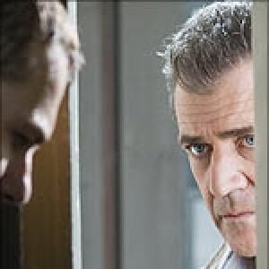 Can Mel Gibson's Darkness topple Avatar?