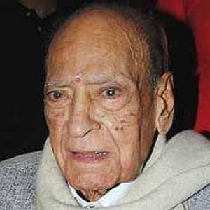 Veteran actor A K Hangal passes away
