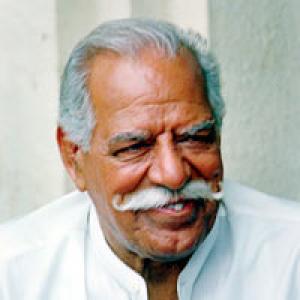 Dara Singh continues to be critical in hospital