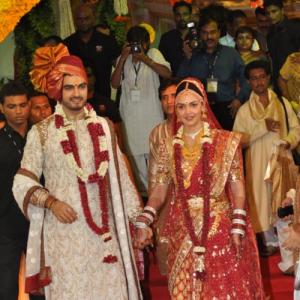 PIX: Esha Deol gets married in a lavish ceremony