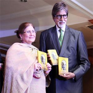 Amitabh Bachchan releases Mohammad Rafi's biography