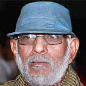 Sadma director Balu Mahendra passes away