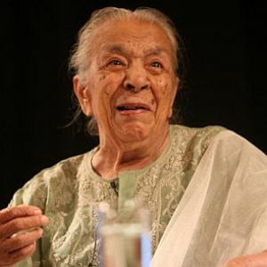 Zohra Sehgal, grand old lady of Bollywood, dead