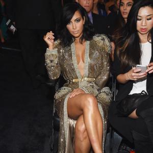 STUNNING! Kim Kardashian, Miley Cyrus, Beyonce at the Grammys