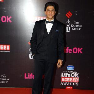 PIX: Shah Rukh, Saif, Varun Dhawan at Screen awards