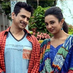 Review: Aisa Yeh Jahaan is a half-baked attempt