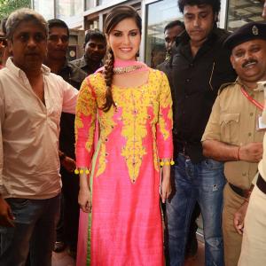 PIX: Sunny Leone visits Siddhivinayak temple