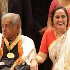 PIX: Shashi Kapoor receives Phalke Award with family, friends