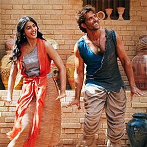 Mohenjo Daro Review: A 155-minutes long fancy dress competition!