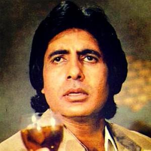 Quiz: Who played Amitabh's father in Sharaabi?