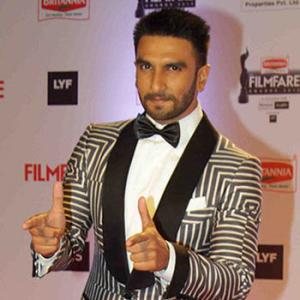 PIX: Ranveer, Salman, Bachchan's at the Filmfare awards