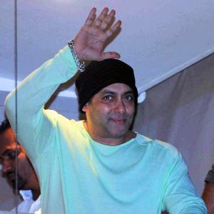 Salman Khan celebrates Eid with fans, family