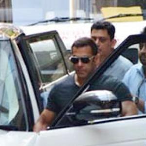 PIX: Salman, Daisy Shah visit Arpita, baby
