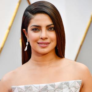 Oscars 2017: Like Priyanka Chopra's outfit? VOTE!