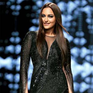 How to SHIMMER like Sonakshi