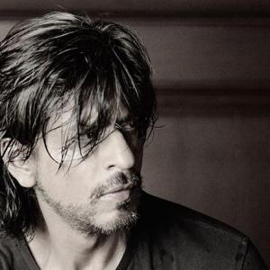 Shah Rukh Khan turns 28 again!