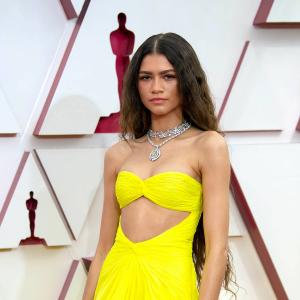 Oscars 2021: Amanda has the red carpet BLUSHING!