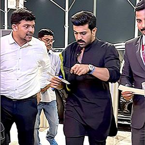 Ram Charan Goes BAREFOOT To The US