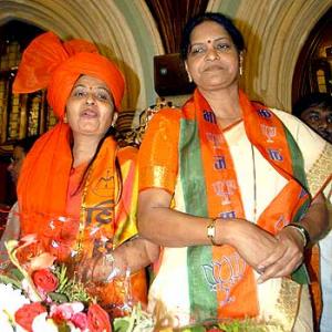With MNS help, Sena retains Mumbai mayor's post